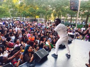 WATCH Bisa Kdei shuts down concert in Chicago